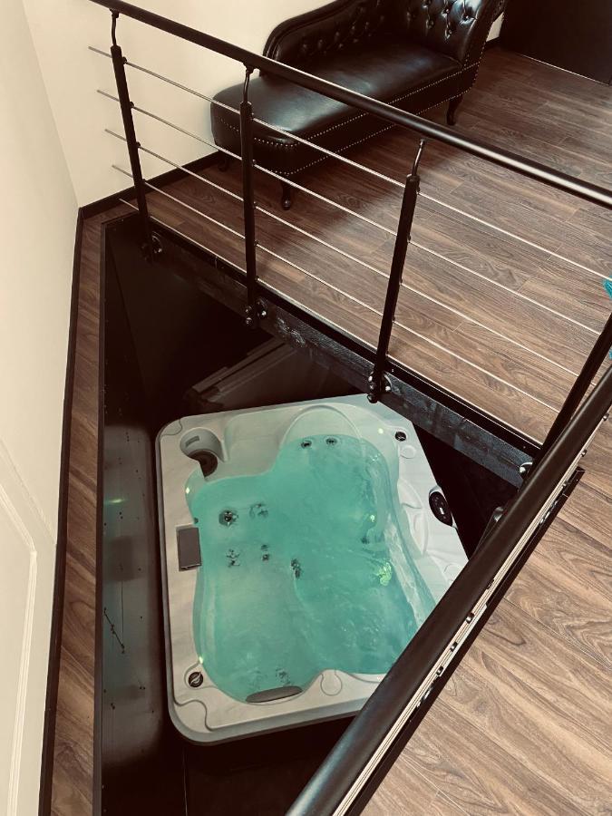 Mieuxqualhotel Jacuzzi Privatif La Retro บอร์โด ภายนอก รูปภาพ