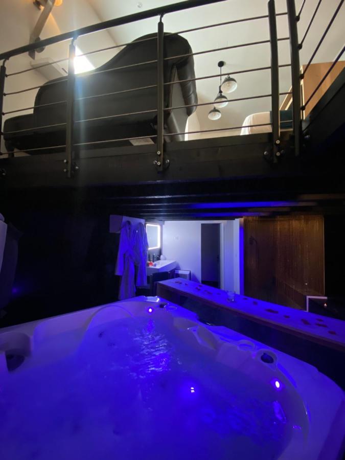 Mieuxqualhotel Jacuzzi Privatif La Retro บอร์โด ภายนอก รูปภาพ