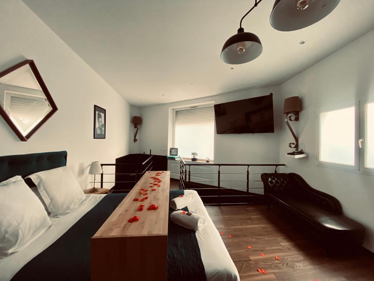 Mieuxqualhotel Jacuzzi Privatif La Retro บอร์โด ภายนอก รูปภาพ